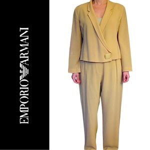 Emporio Armani yellowish/Beige Gold Pant Suit Size 42 Italian 100% Virgin wool
